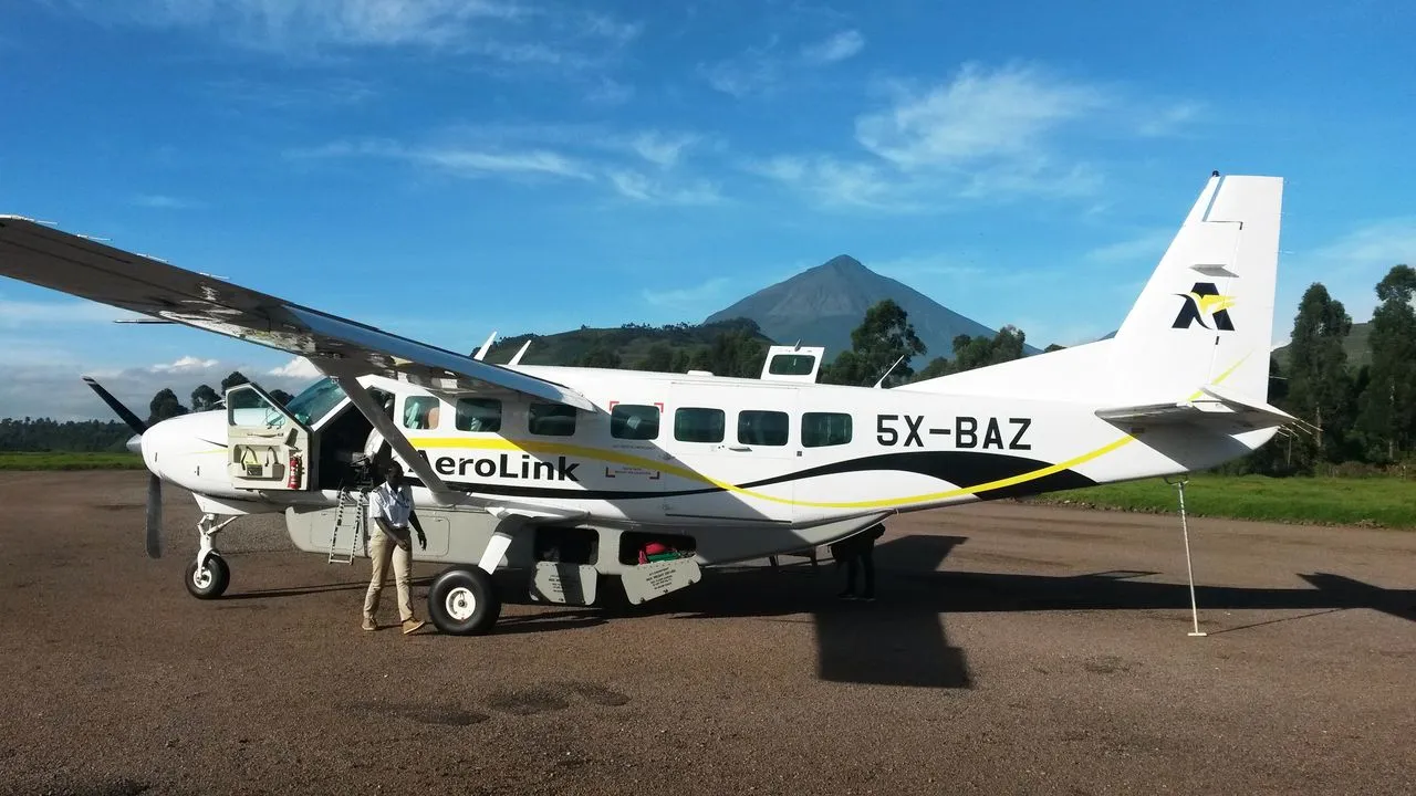 Luxury Safaris in East Africa: The Complete Fly-In Guide Luxury Safaris in East Africa: The Complete Fly-In Guide